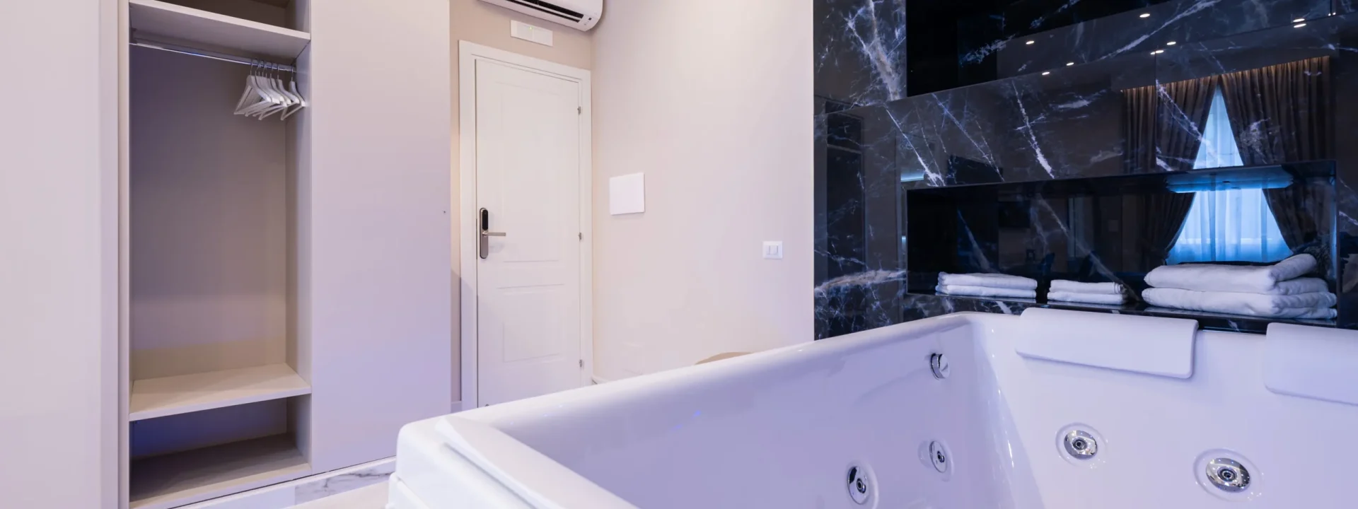 DeMatteo_LuxurySuites_Ph_GuglielmoVerrienti_D78_8031